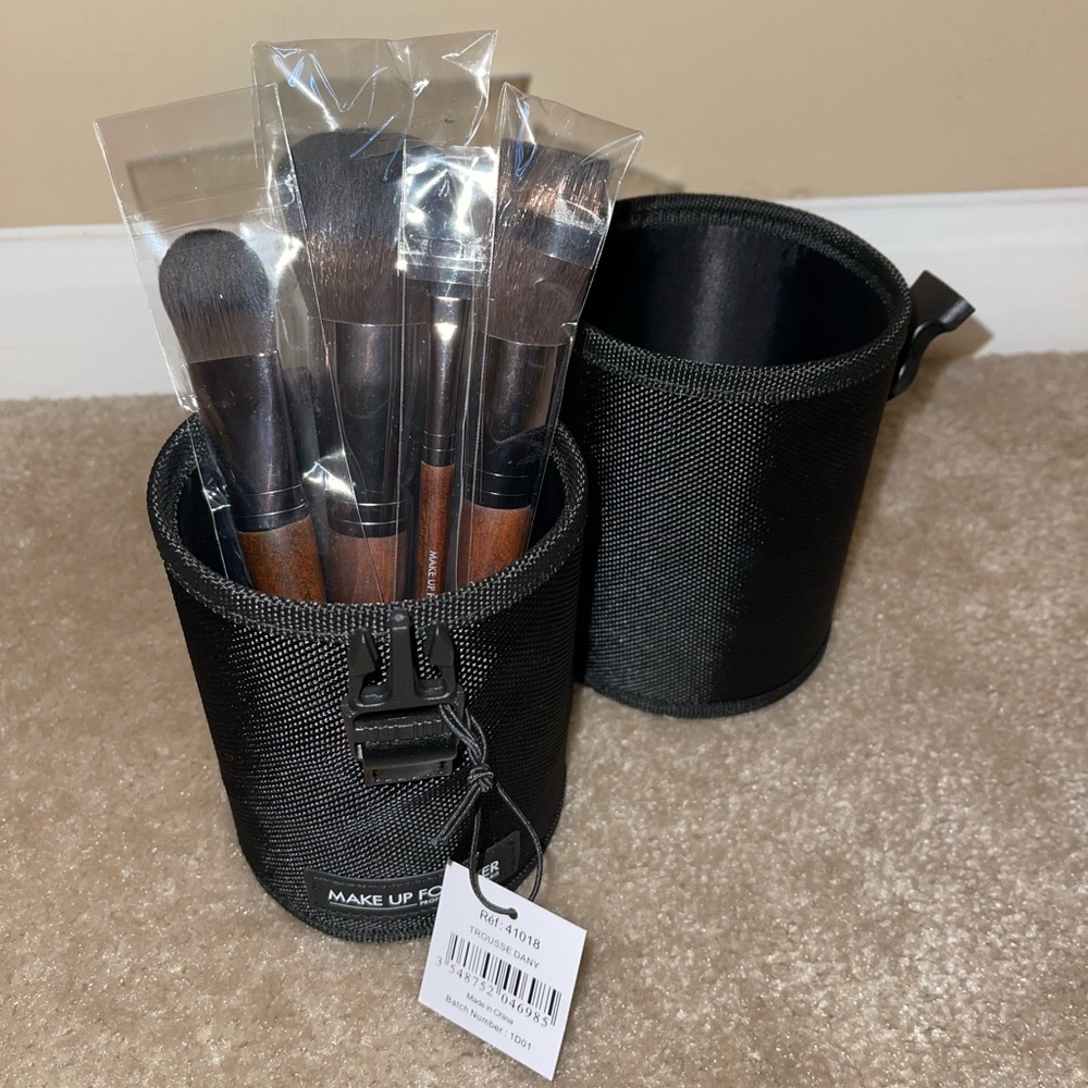 Make Up For Ever Brush Bundle with Case